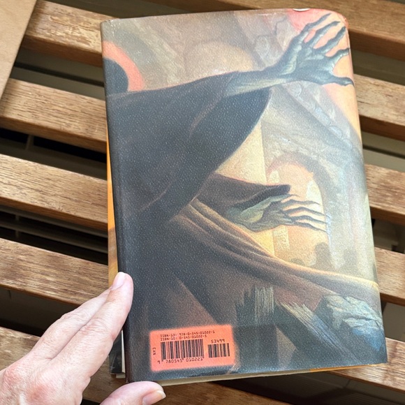 Harry Potter and the Deathly Hallows Book - Picture 5 of 5